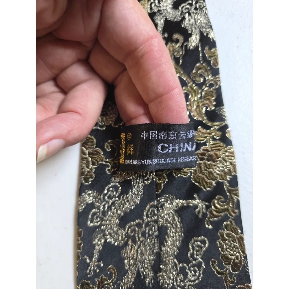 Nanjing Yun Brocade Research Institute Mens Black Gold Metallic Silk Dragon Tie
